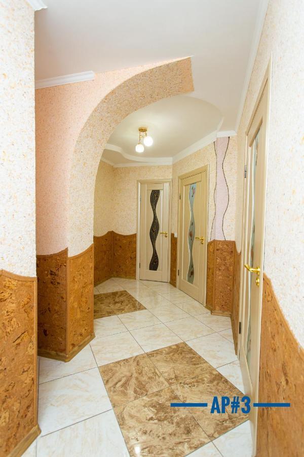 центр. хмельницького. 2 спальні Apartment *